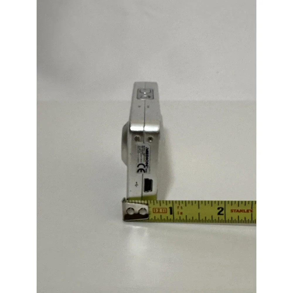 Medion MD 85173 digital camera For Parts Not Working